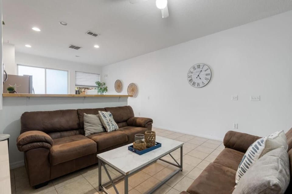 Cozy 3BDR House near Disney - AL House in Windsor Hills