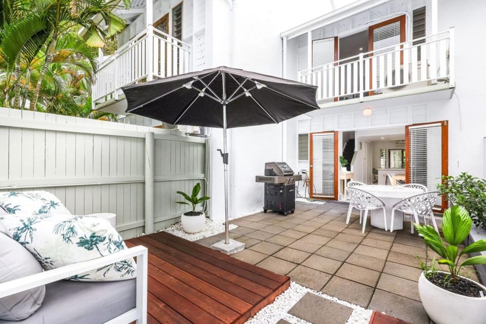 Patio, Balcony/Terrace, Seating area