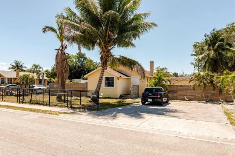 Property building, Neighbourhood, Street view, Parking