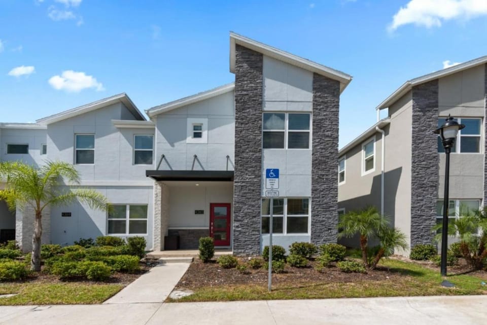 Outstanding 5BDR Disney Vacation House in Kissimmee
