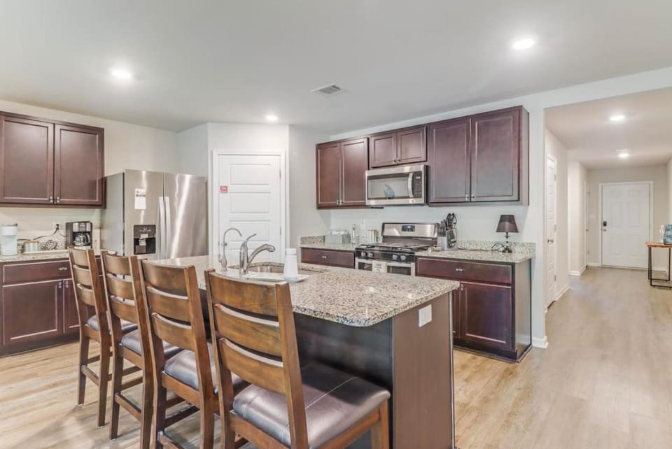 Pelican Grove House in Long Beach