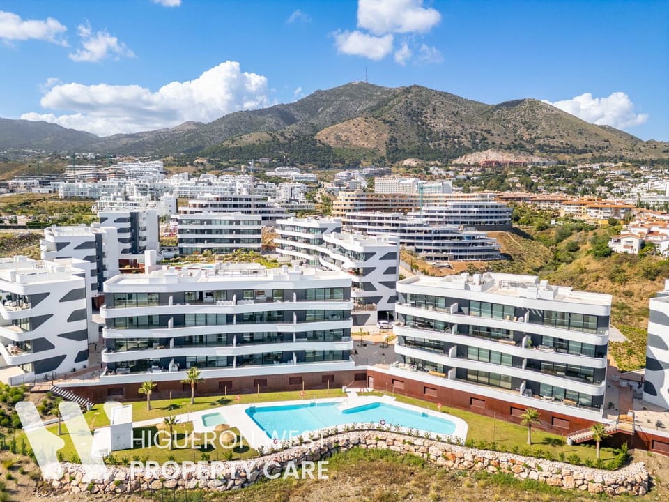 Bird's eye view, Mountain view, Pool view