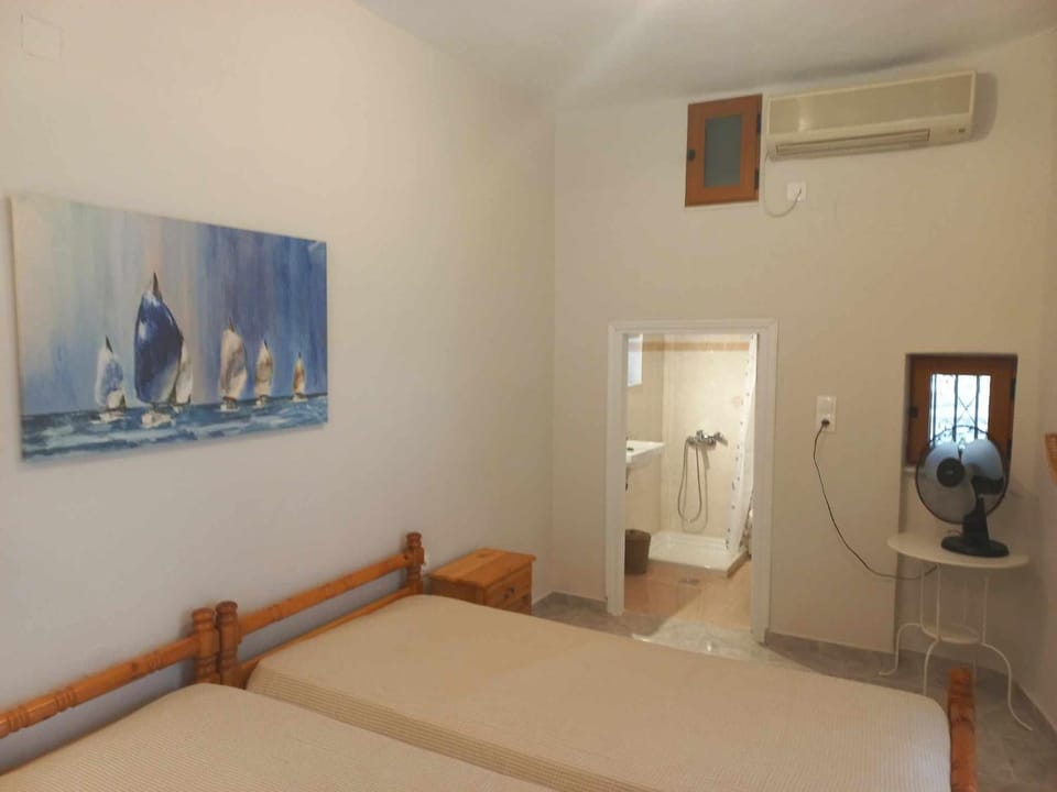Sunny Kotronas Tower Apartment in Peloponnese Region