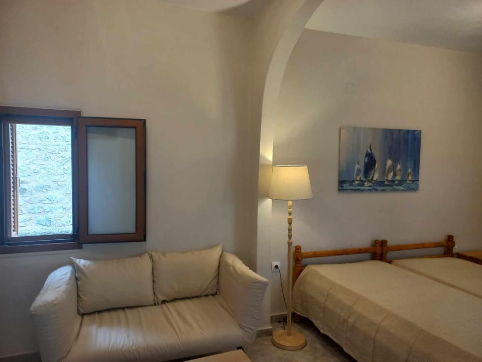 Sunny Kotronas Tower Apartment in Peloponnese Region