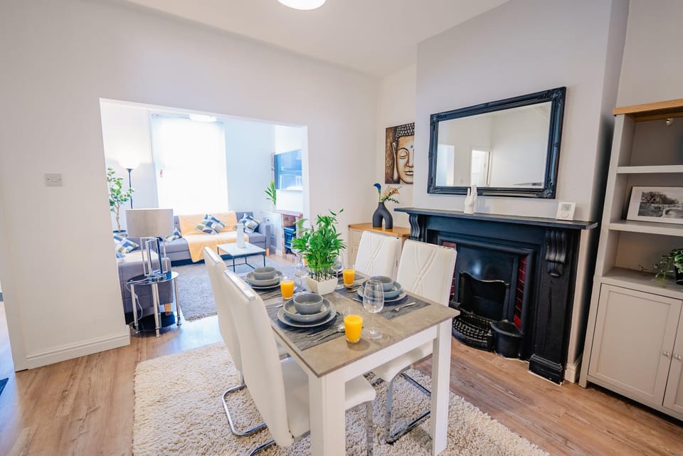 TV and multimedia, Kitchen or kitchenette, Dining area, pet friendly