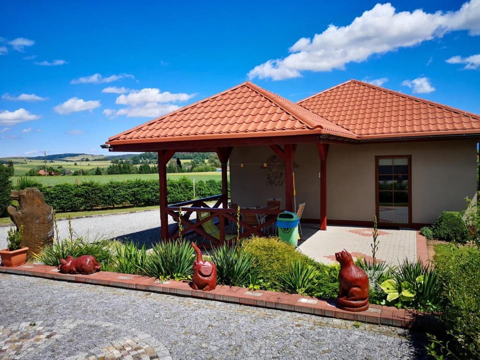 Property building, Patio, Spring, Day, Natural landscape, Garden, Balcony/Terrace, Balcony/Terrace, Garden view, older children, sunbed, sunbed