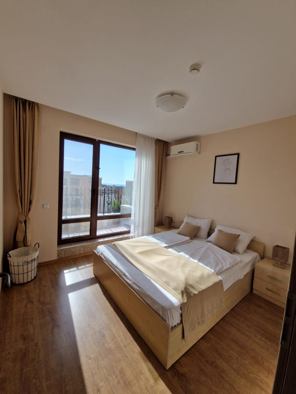 Bed, Bedroom, air conditioner