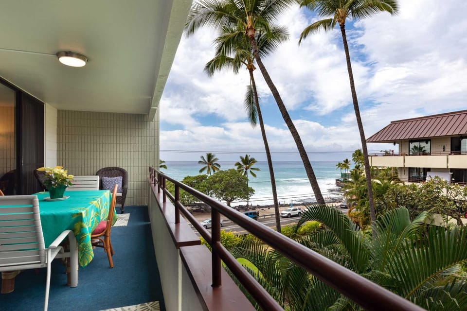 Ocean View Condo in White Sands Village House in Big Island
