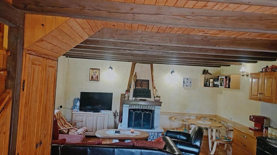 Forest House Crkvine House in Montenegro
