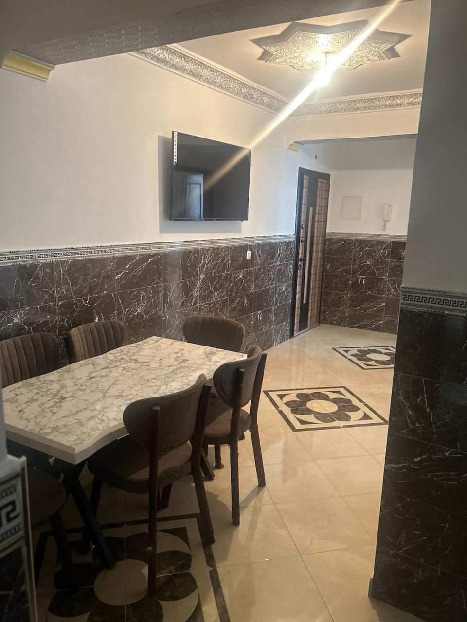 Living room, Dining area