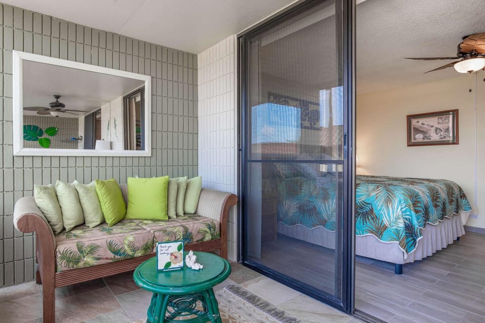 Oceanfront Condo in Kailua-Kona #319 House in Big Island