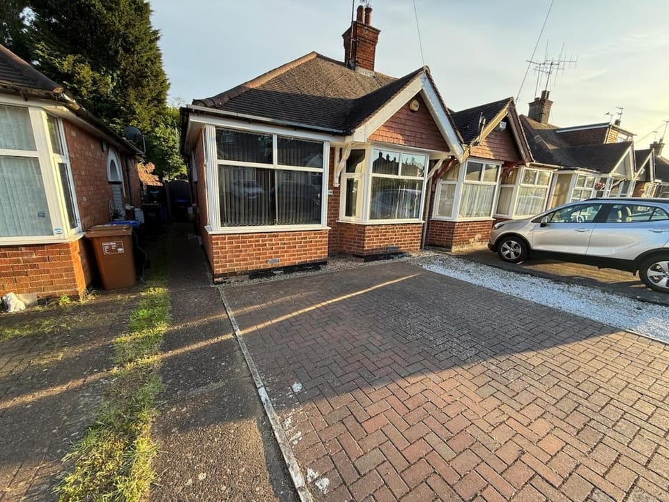 Simple Luxury 2Bed Cosy Bungalow Apartment in Northampton