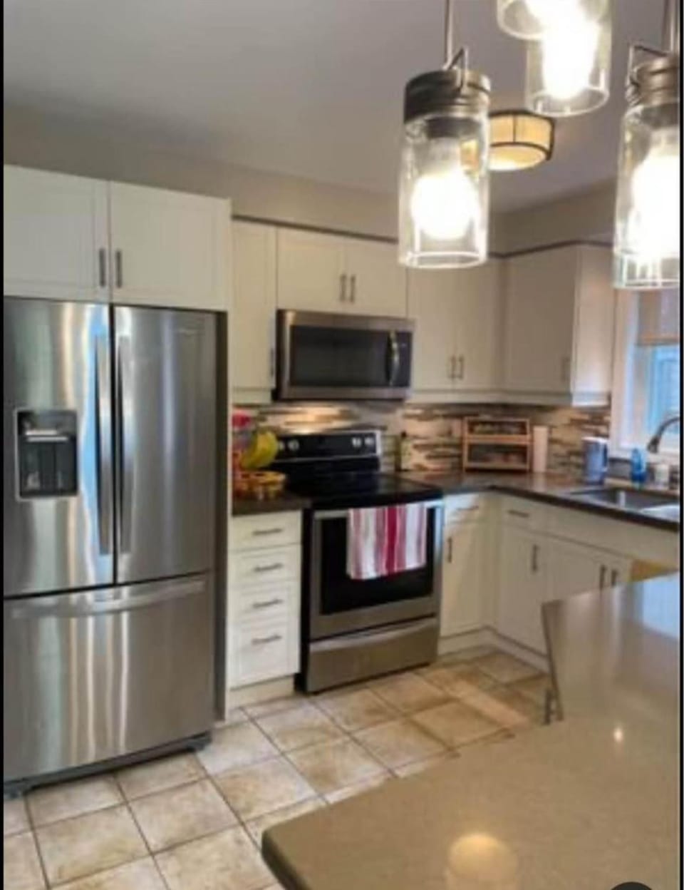 Kitchen or kitchenette, Kitchen or kitchenette, microwave, oven, stove