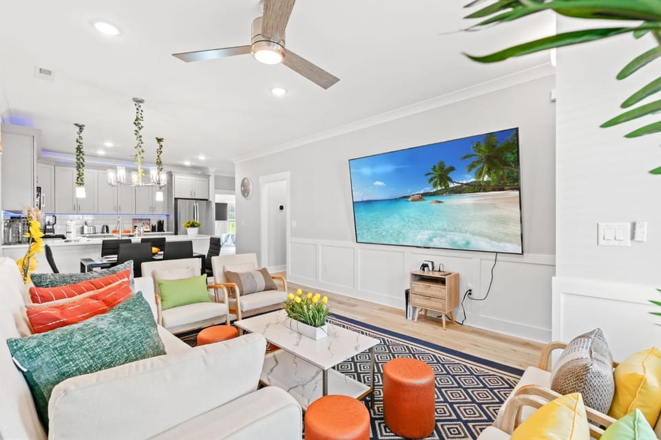 Serene waterfron retreat-Near golf Beach Barefoot House in North Myrtle Beach