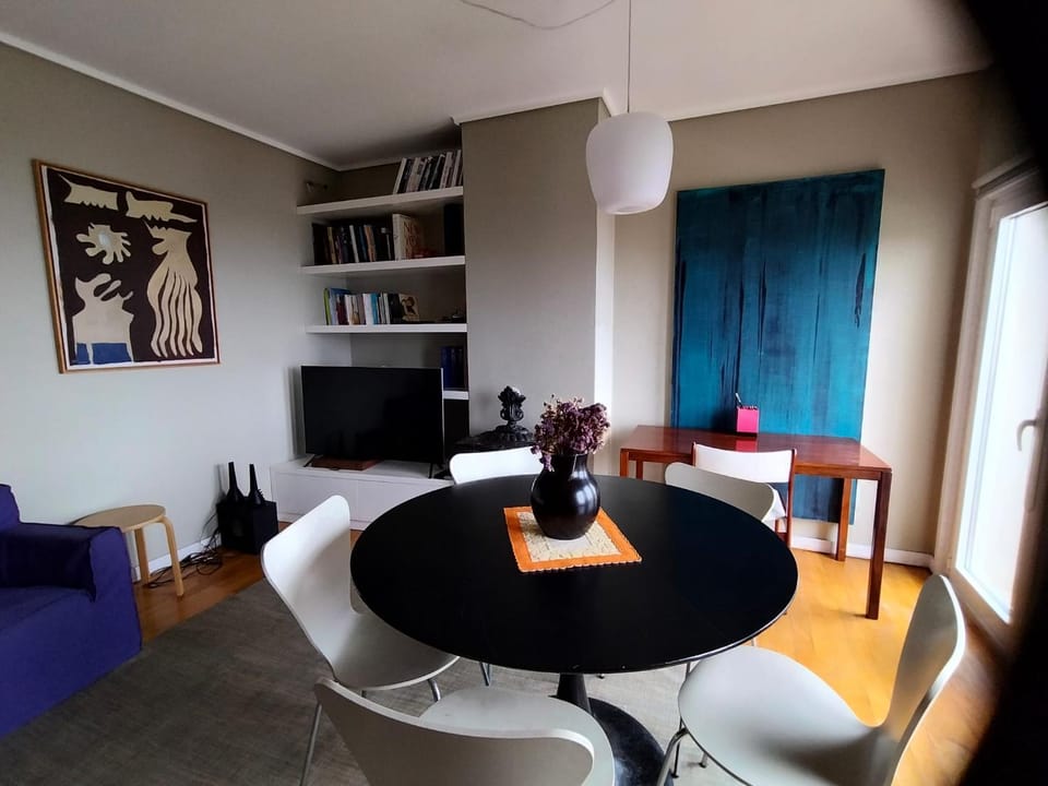Communal lounge/ TV room, Living room, Dining area