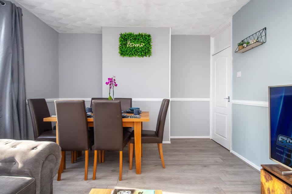 Swindon Home Apartment in Liverpool