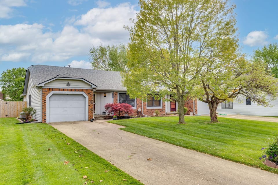 14 Mi to Dtwn Indy Family Gem with Yard House in Greenwood