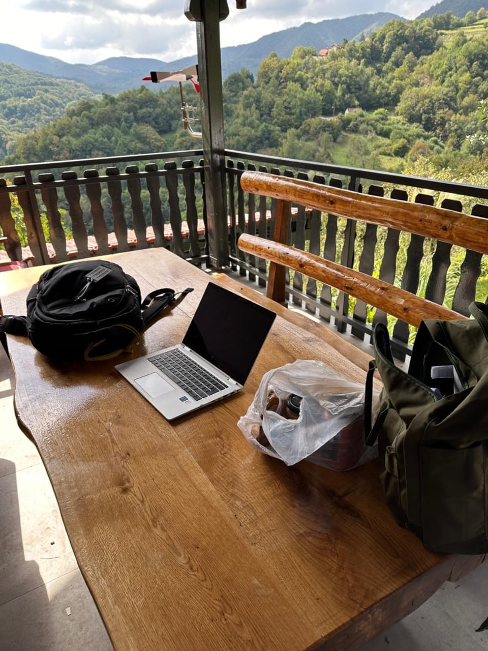 Balcony/Terrace, Mountain view