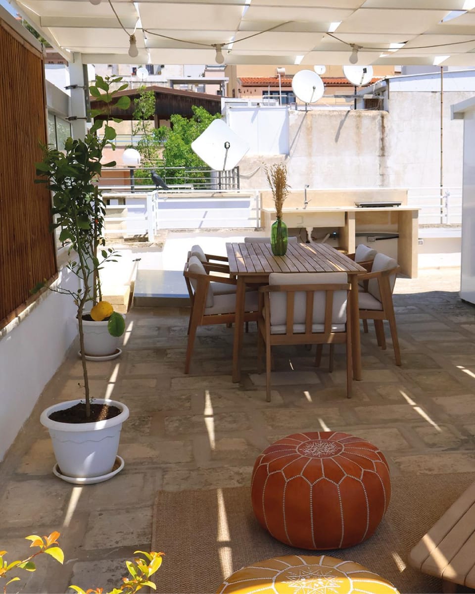 Balcony/Terrace, Dining area, minibar
