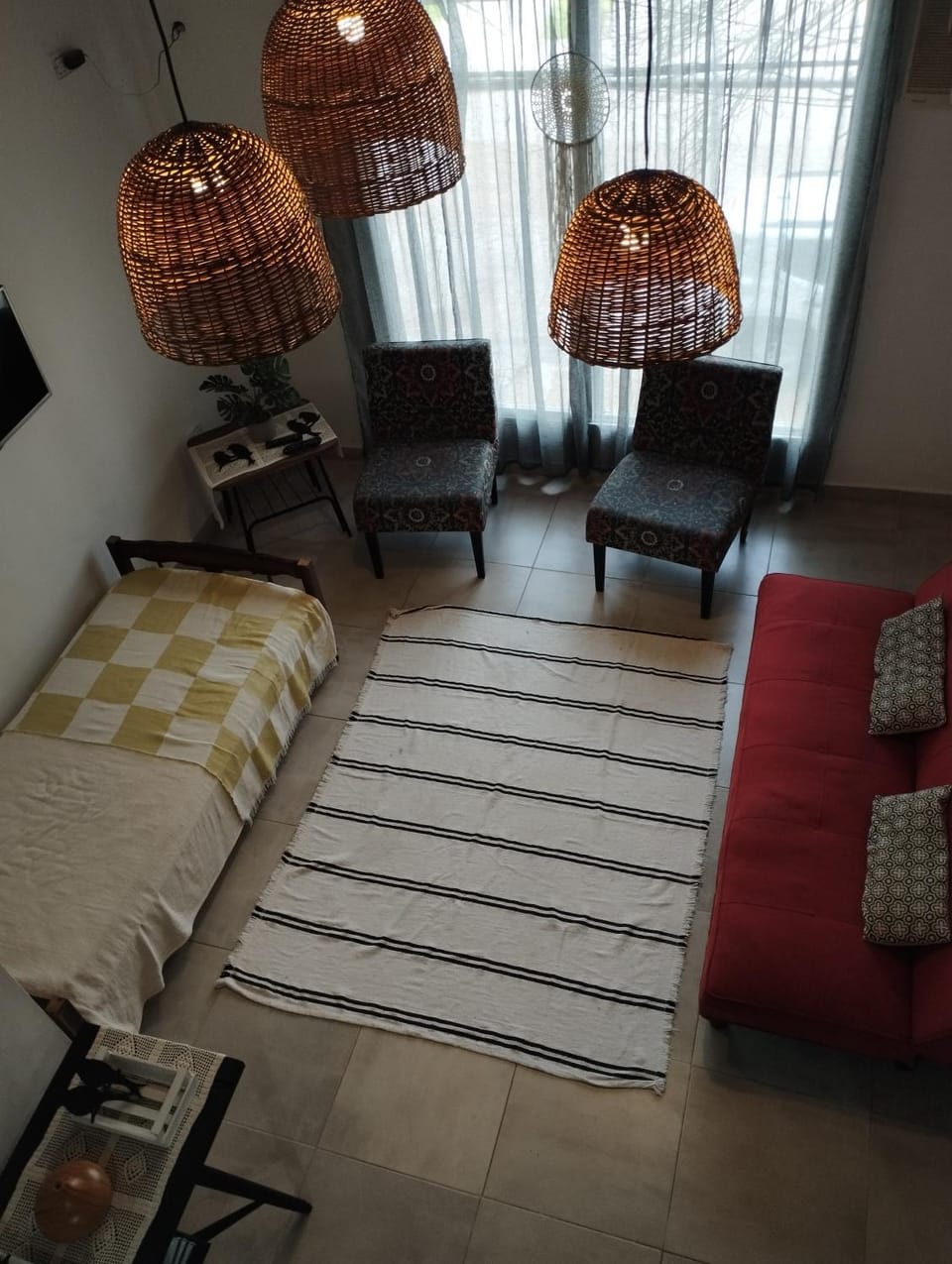 Bed, Living room, Photo of the whole room, Seating area