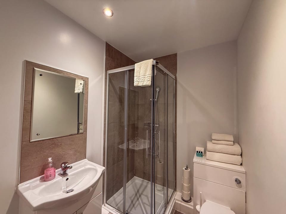 Shower, Toilet, Bathroom