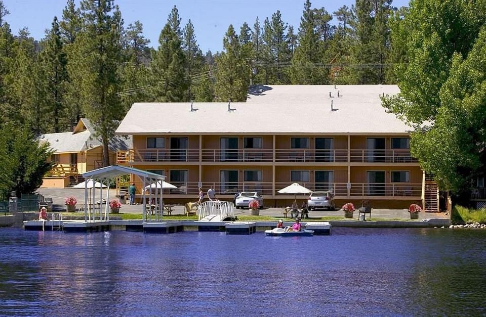 Natural landscape, Lake view