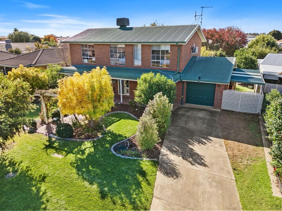 Cade Retreat House in Yarrawonga