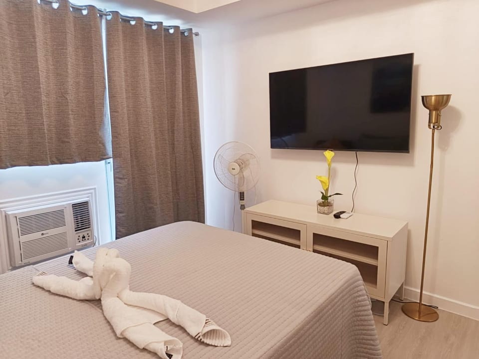 M&R Condotel Azure North Apartment in Calabarzon