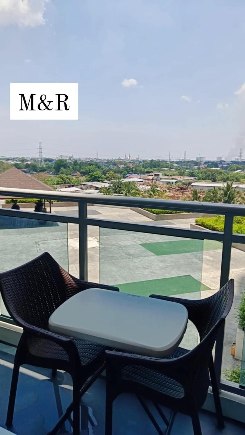 M&R Condotel Azure North Apartment in Calabarzon