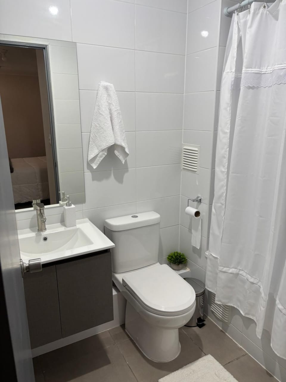 Dormitorio individual - Baño, Altos de San Miguel Apartment in Talca