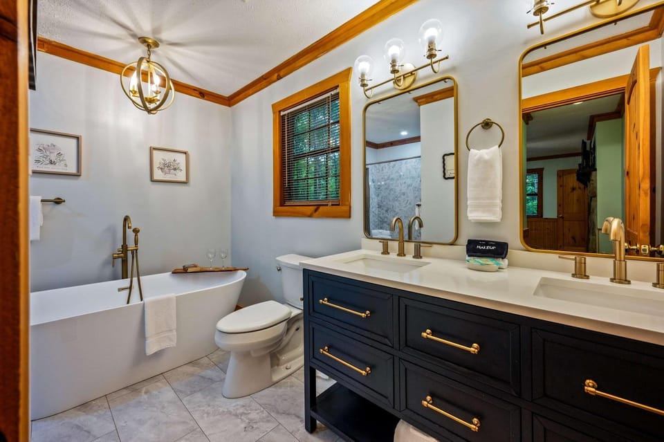 Shower, Toilet, Bathroom, Bath