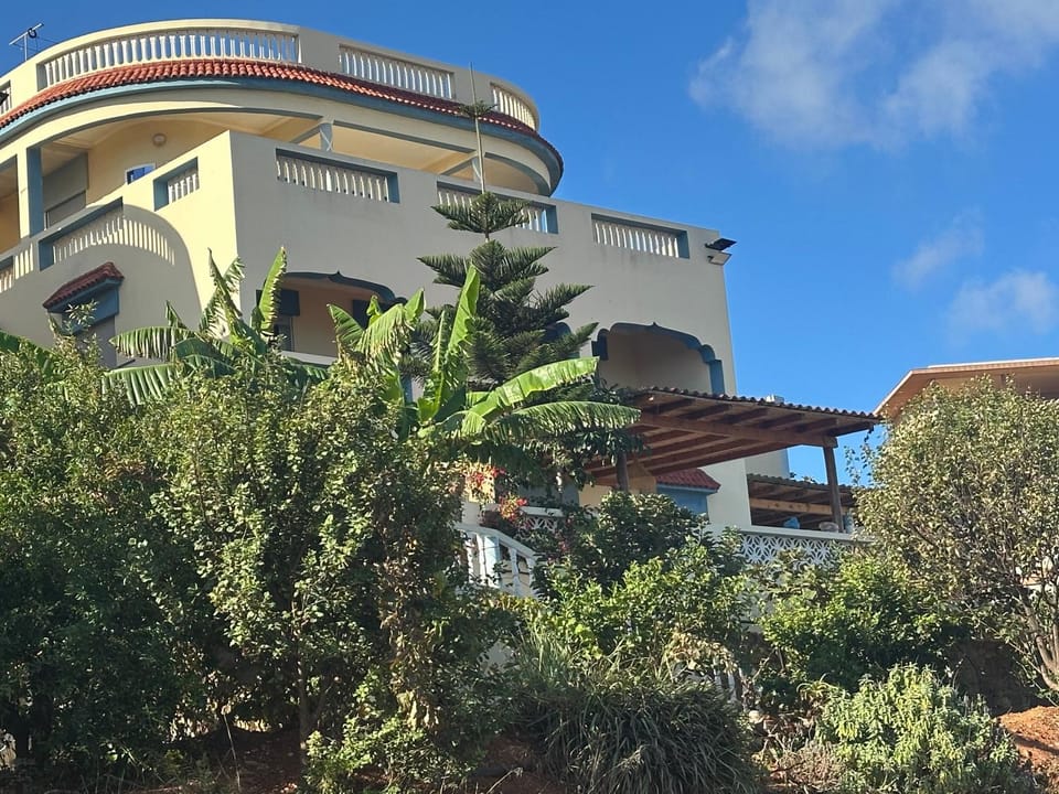Property building, Balcony/Terrace, Garden view