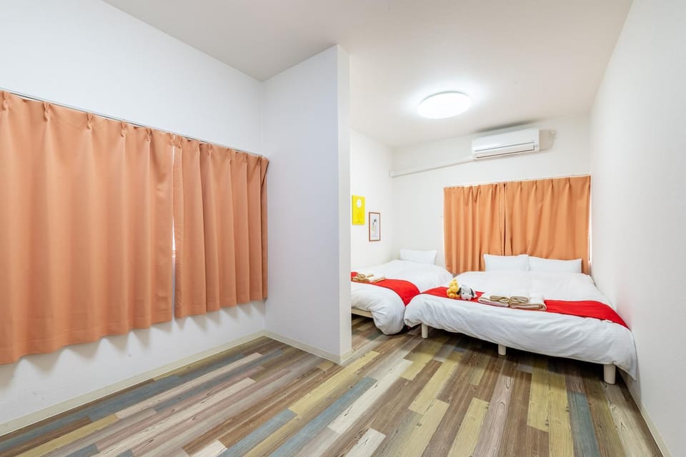 Bed, Photo of the whole room, Bedroom, towels, air conditioner