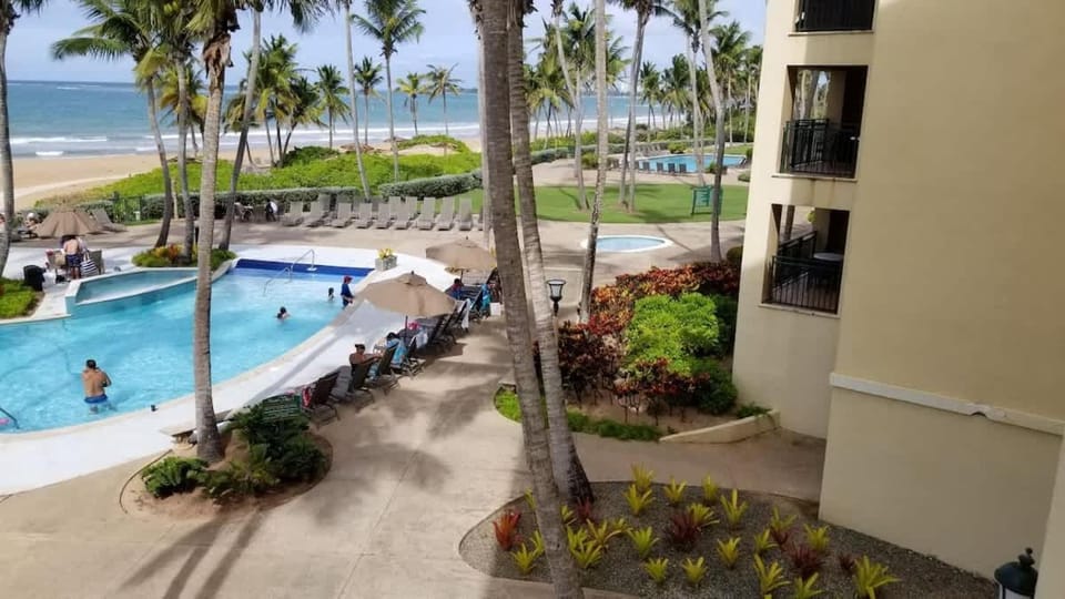 Beachfront Luxury 2BR Villa-Villa Celeste Rio Mar Apartment in Rio Grande