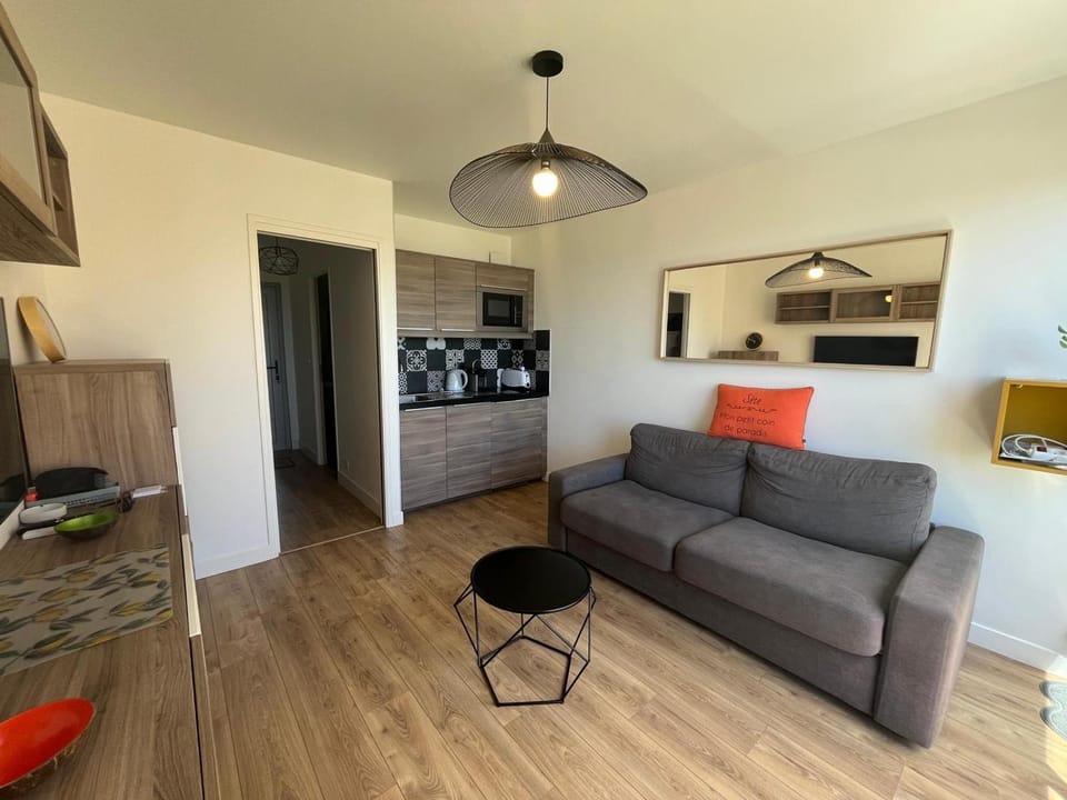 Studio à Sète avec vue mer, climatisation et parking privé - FR-1-338-617 Apartment in Occitanie