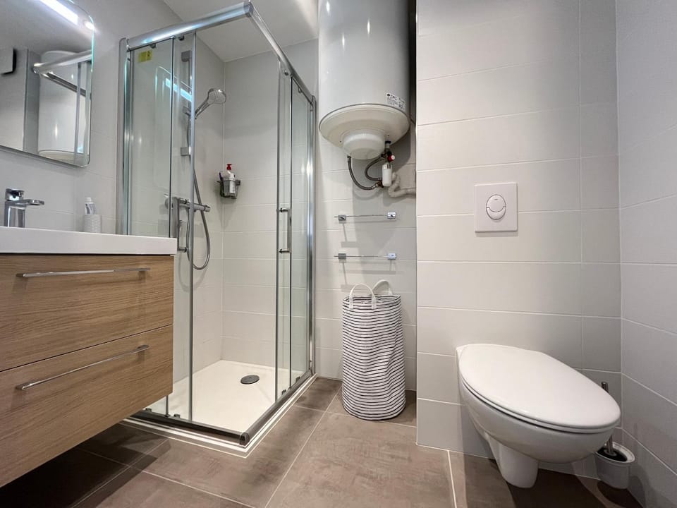 Studio à Sète avec vue mer, climatisation et parking privé - FR-1-338-617 Apartment in Occitanie