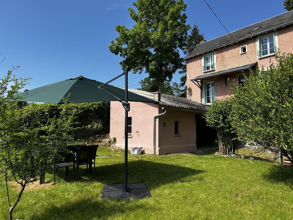Maison Rénovée avec Jardin et WIFI à La Roche-Posay - FR-1-541-173 Villa in Nouvelle-Aquitaine