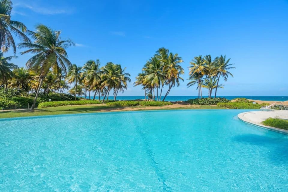 Beachfront Luxury 2BR-Villa Acqua Rio Mar Apartment in Rio Grande