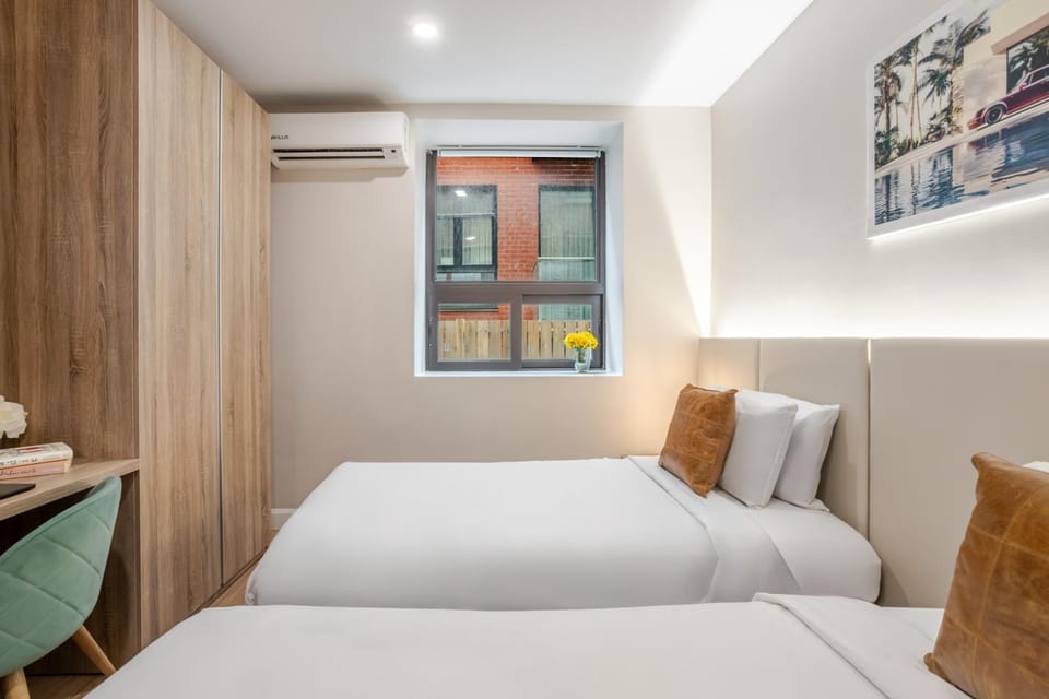 Bed, Photo of the whole room, Bedroom, air conditioner