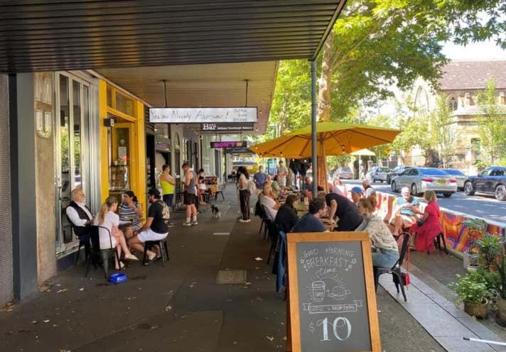 Restaurant/places to eat, Neighbourhood, Food and drinks, Street view