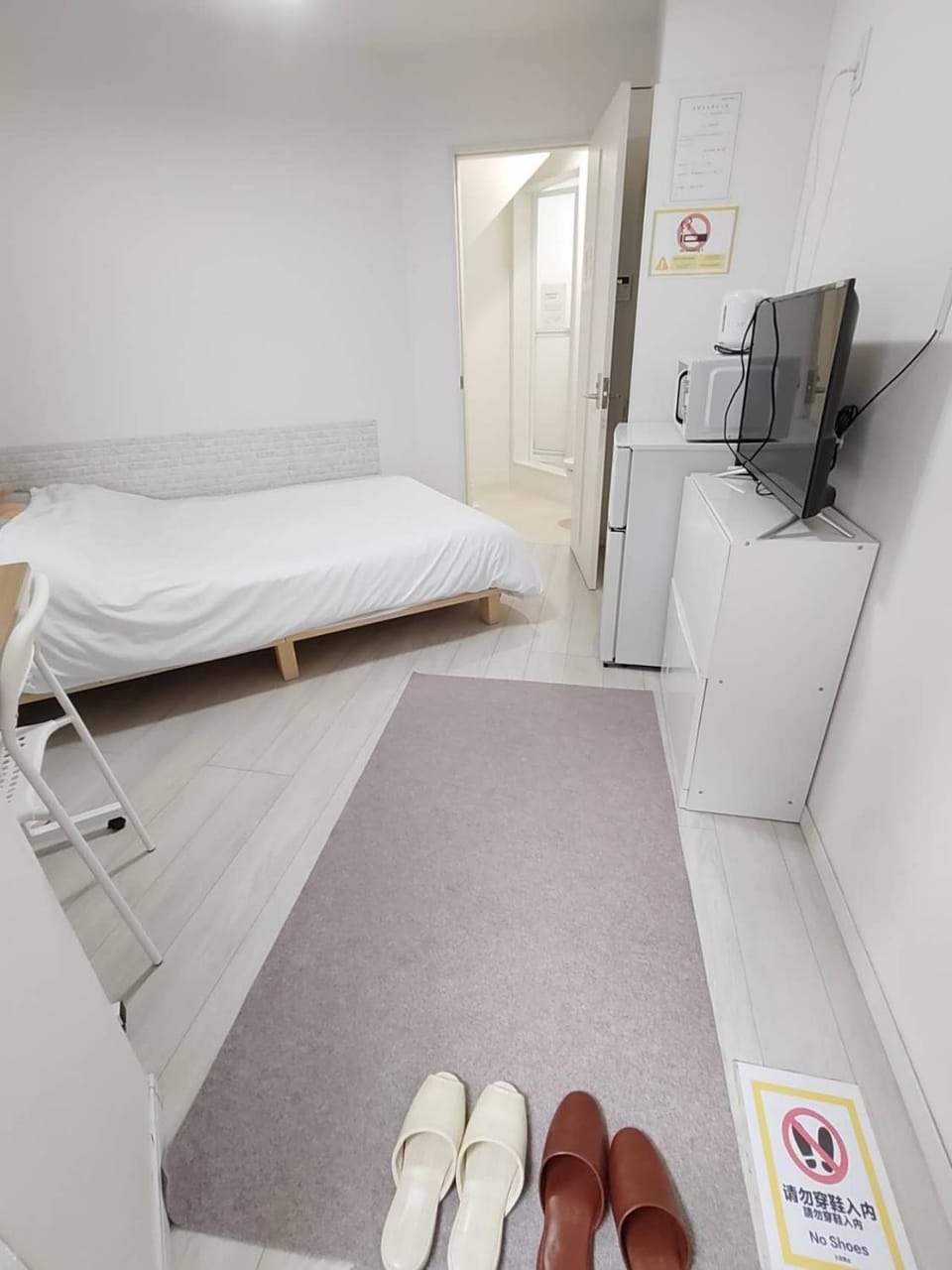 Bed, Photo of the whole room, Bedroom