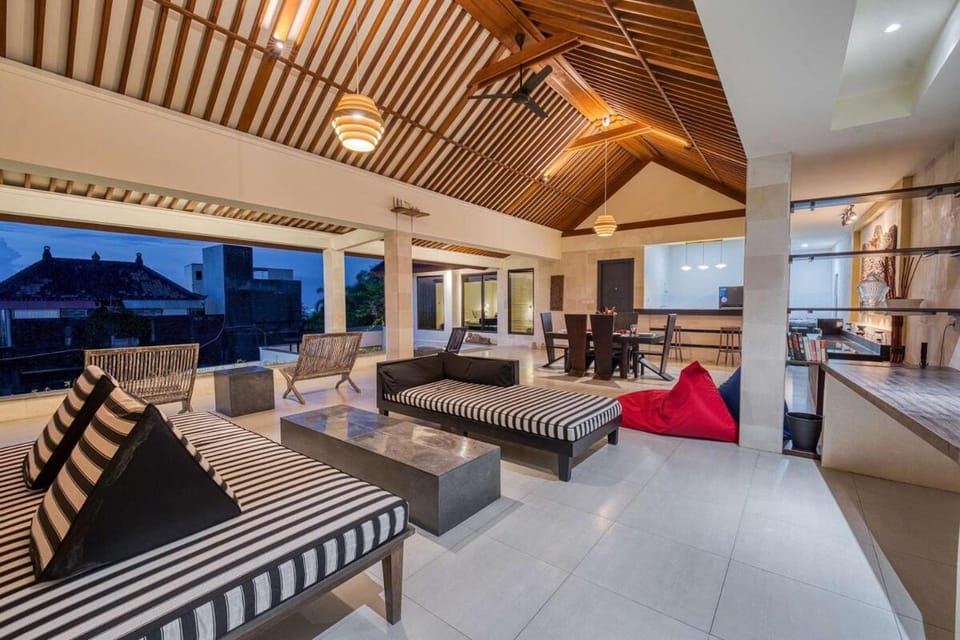 Bukit Senja Ungasan 3BR With Pool & Sunset Views Villa in Bali