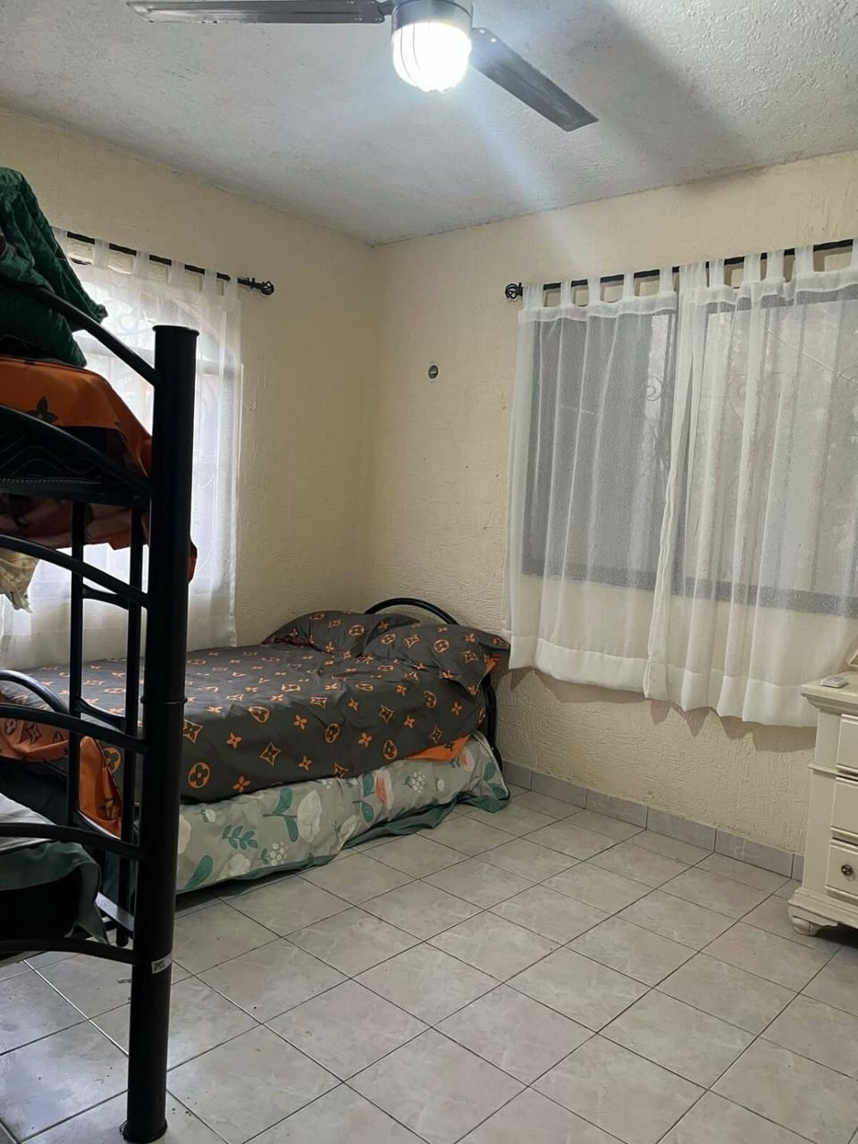 Accommodation in Cancun with a pool, TV, Wi-Fi, and AC House in Cancun