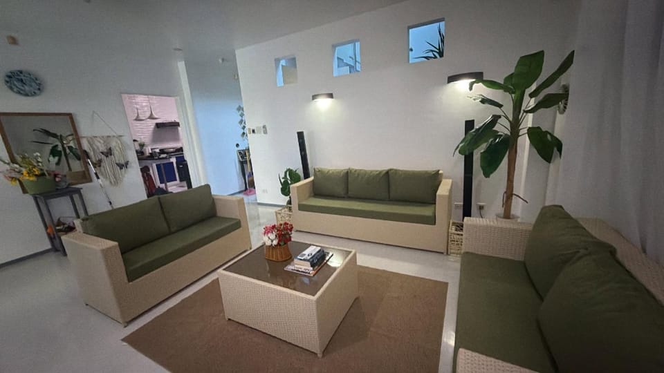 Baroro - Private beach villa with pool House in La Union