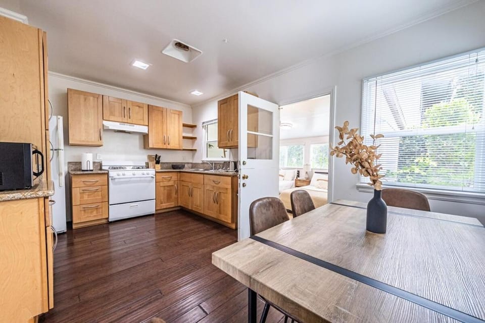 3BR Santa Monica Home, Ideal for Groups! Apartment in Santa Monica