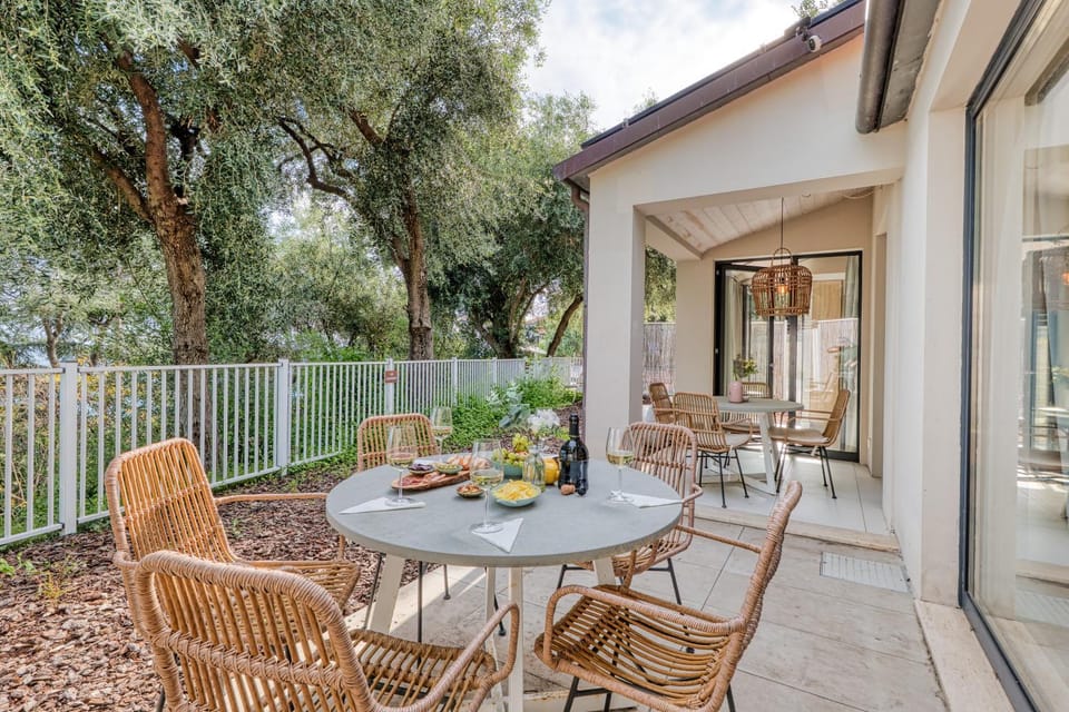 Balcony/Terrace, Dining area