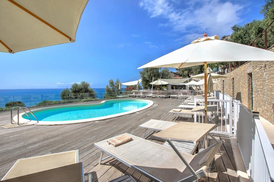 Pool view, Swimming pool