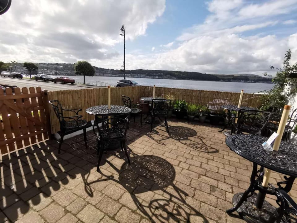 Sea view, Internal: Not applicable to any particular room