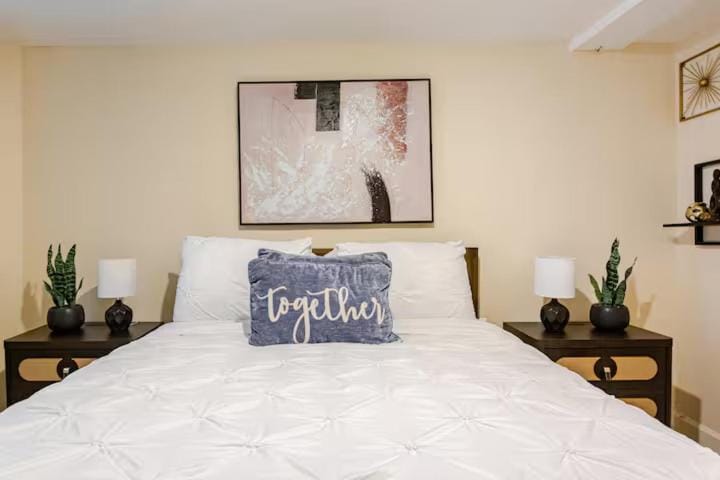 Staycation Suite Apartment in Upper Darby