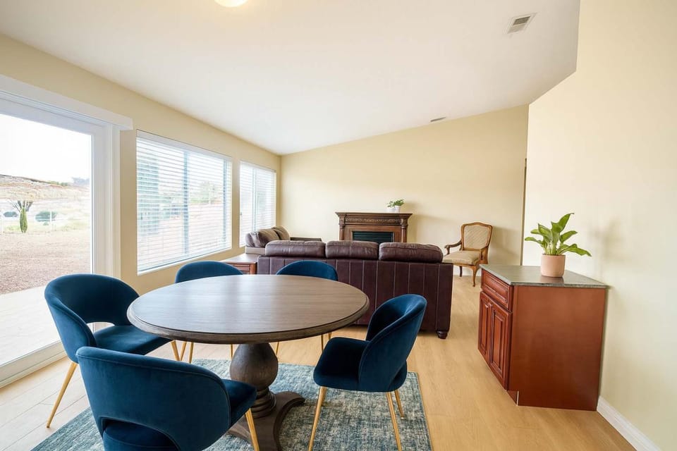 Allura Encantado - Temecula Wine Retreat House in Temecula